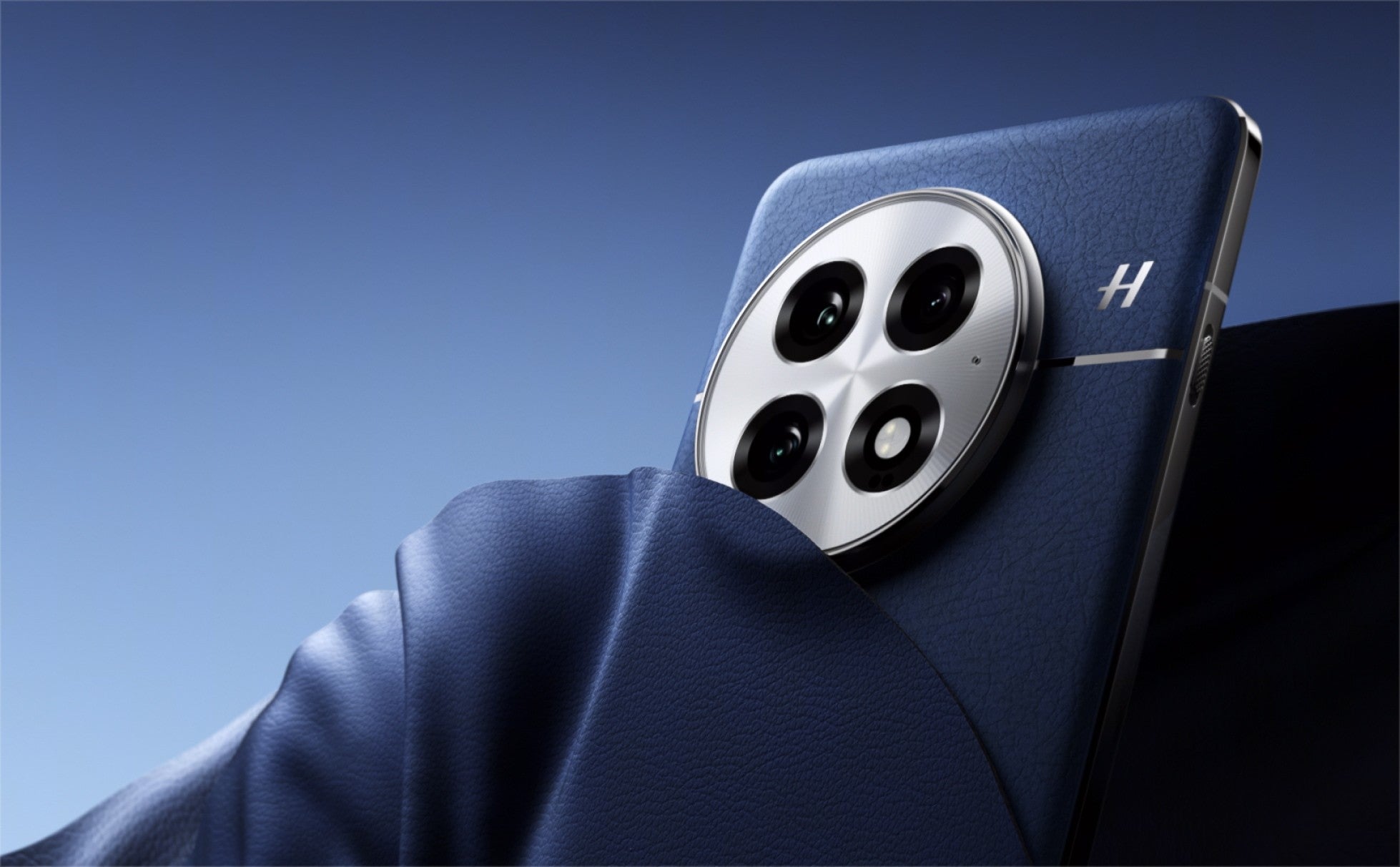 Oneplus_13_blue